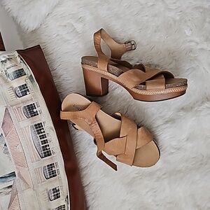 Lucky Brand LK Harvia Sandles